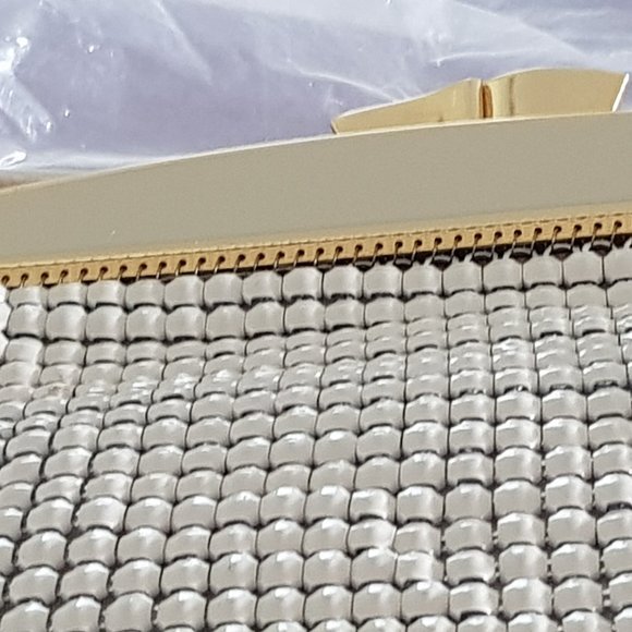 Glomesh Bone Style 212 Bag. Unused. Still in box with 1977 sales receipt. - Picture 15 of 16